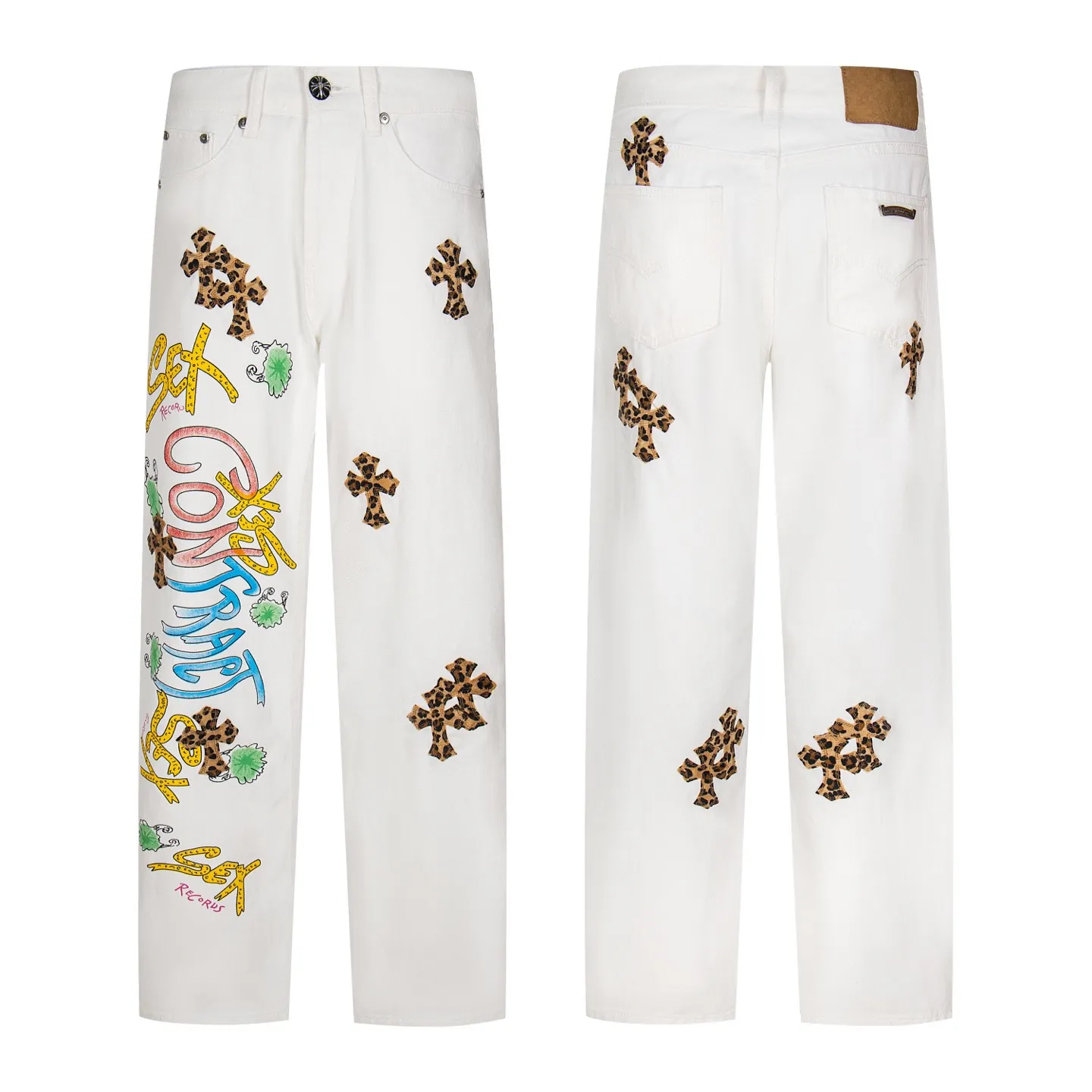 P240 Chrome Hearts & Chrome Hearts high street jeans with leopard print and vintage graffiti paintings on a white background. Chrome Hearts are the most popular pants in color. Made of beaded canvas fabric, heavy washing makes the upper body of the fabric more textured and the pants are tall and straight! The three-dimensional cutting of the whole trousers is a masterpiece! The hardware is customized by zp. The beaded canvas fabric is thick and soft after being washed. It has good breathability. Customized small leather label. Unique design. The details are simple and elegant, and the workmanship is exquisite. The whole trousers are neatly routed and the details are in place! Trendy people have been disappointed. From the quality selection of fabrics, the tailoring of details, and the matching of patterns, everything is impeccable! The upper body is so handsome when worn...it can be easily worn by men, women and children! The craftsmanship is made of heavy-duty washed pure cotton denim fabric. After washing, it is soft and thick. It is very stylish when worn on the body. Style number: 1782# Color: white Size: 28 30 32 34 (S-XL)